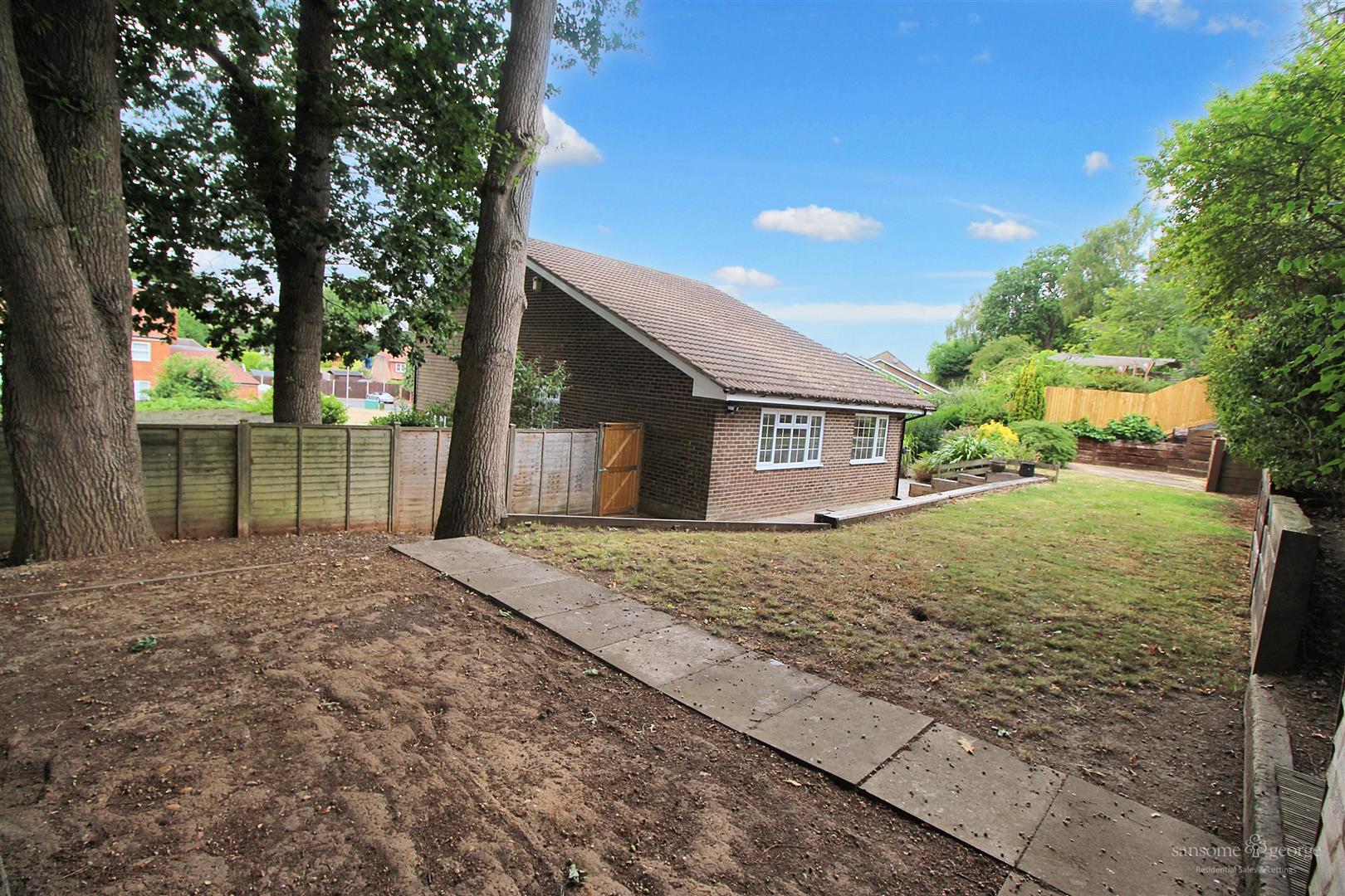 Lower Elmstone Drive, Tilehurst, Reading
